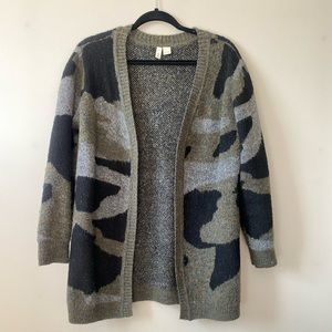 Anthropologie Kennie Camo Cardigan Size Medium